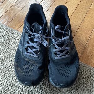 BLACK ADIDAS PUREBOOST SHOES - 10.5